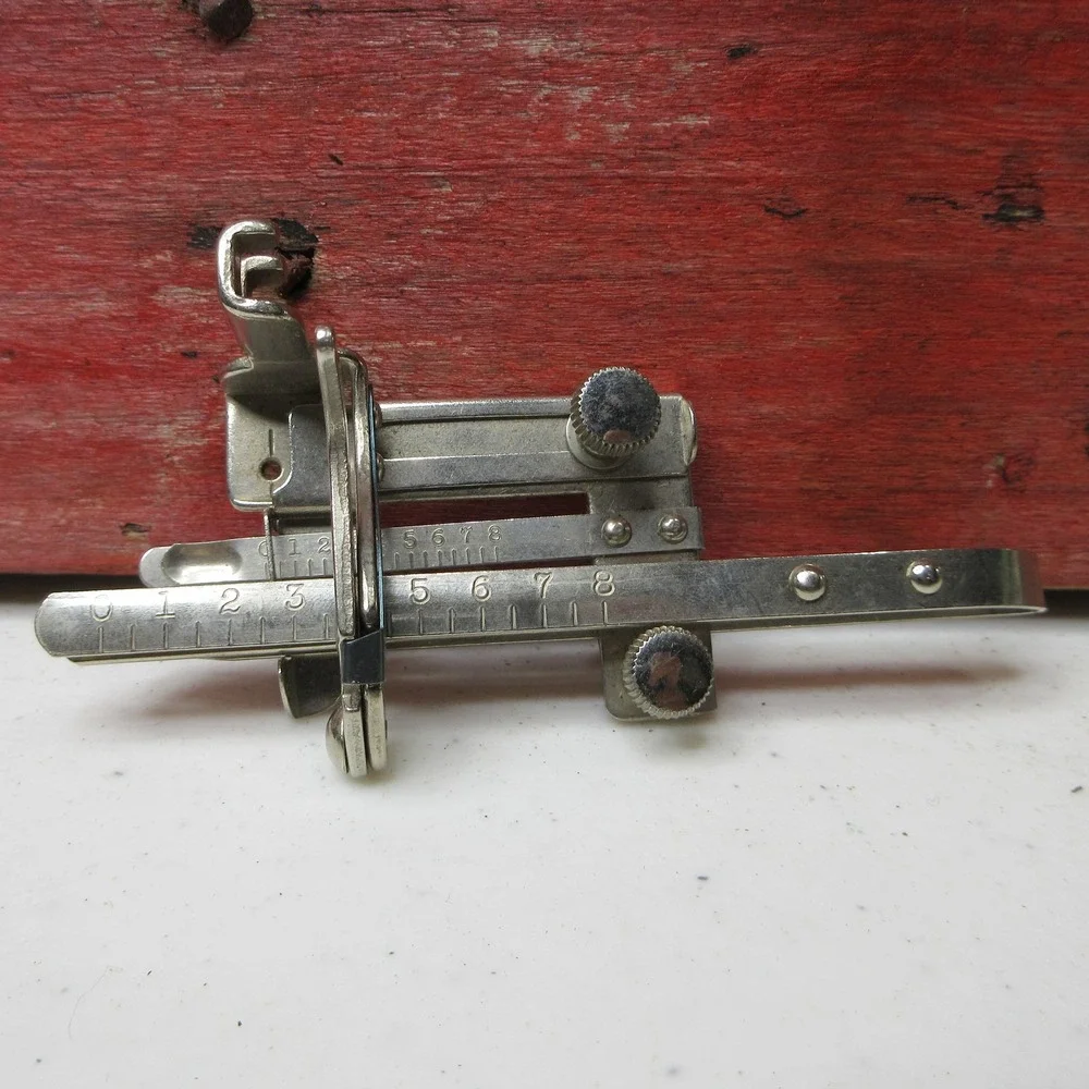 VTG 1935 SINGER Sewing Machine Attachments & Needles in Original Box Simanco USA